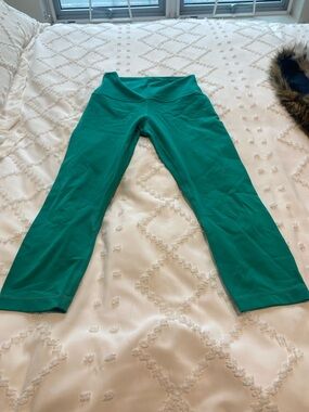 Lululemon Align 21” Green Capri Leggings